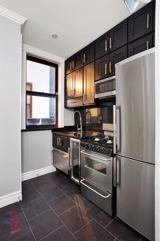 Photo - 221 E 23rd St Unit 4
