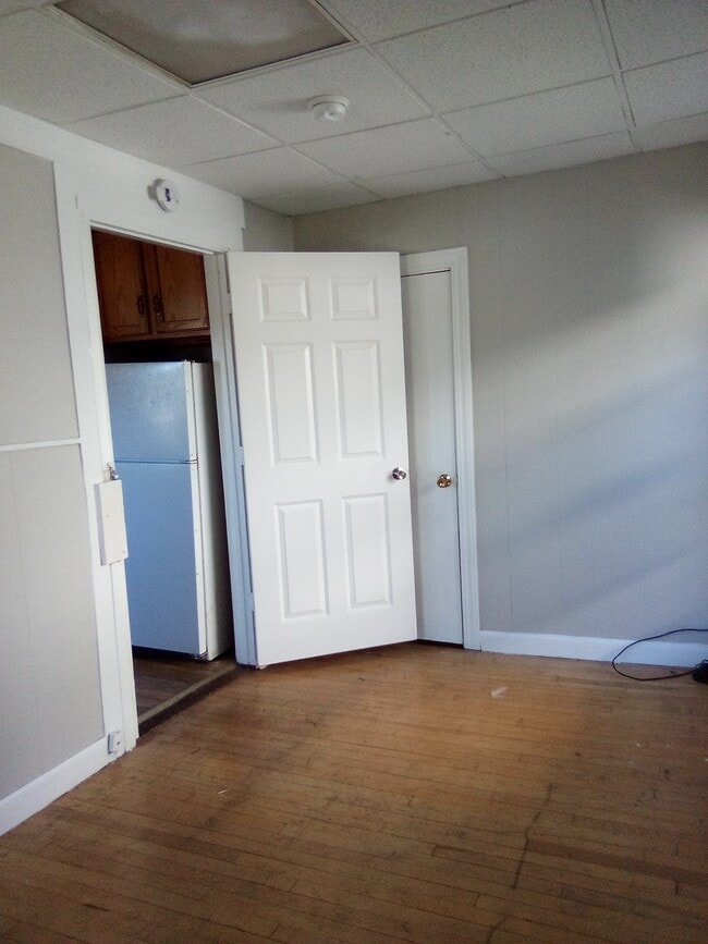 26 Hale St Unit 1-left