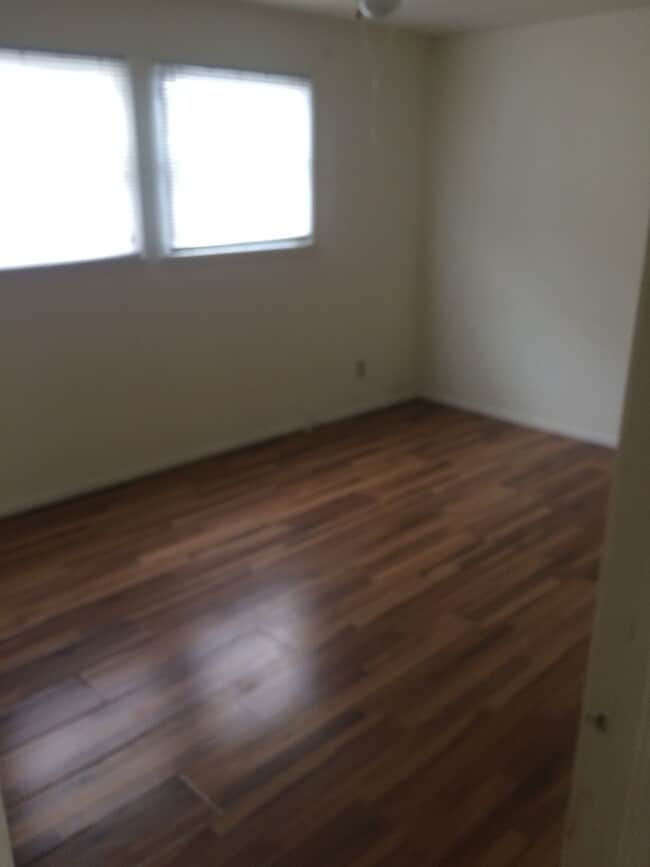 Photo - 702/704 E Division St. Unidad 704