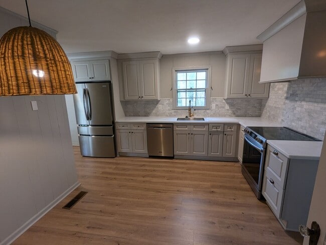 Photo - 3 bedroom 2 bath in Northwood Lake