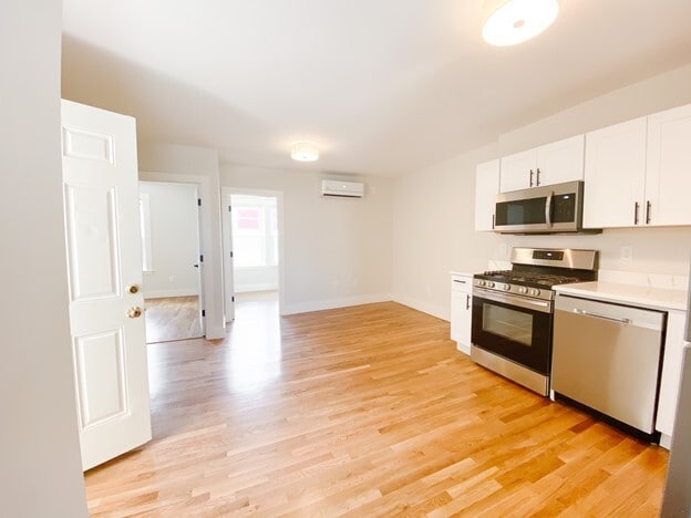 Photo - 84 Emerson St