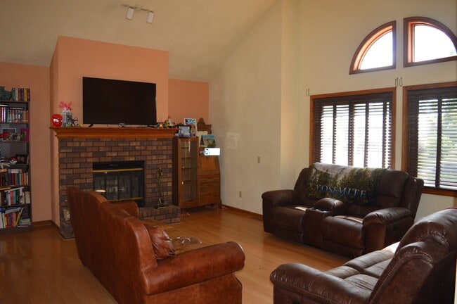 7917 W Oakbrook Cir