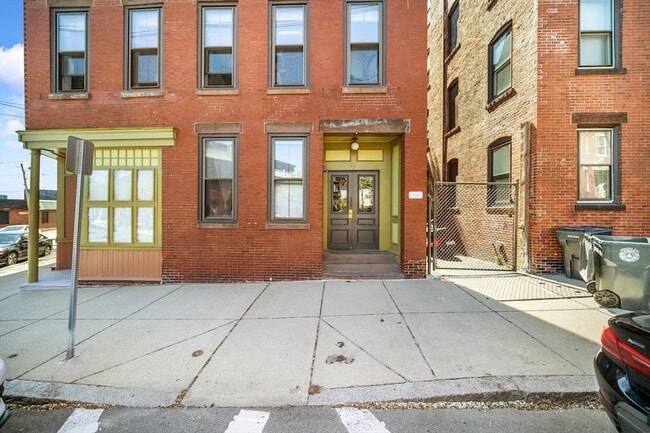 Photo - 26 Beacon St Condo Unit 1