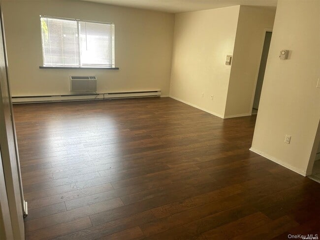 Photo - 530 Hudson Ave Unit B4