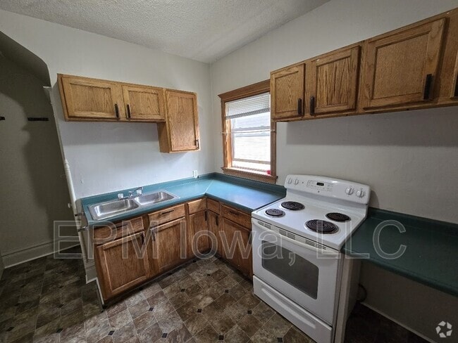 Building Photo - 215 17th St NE Rental