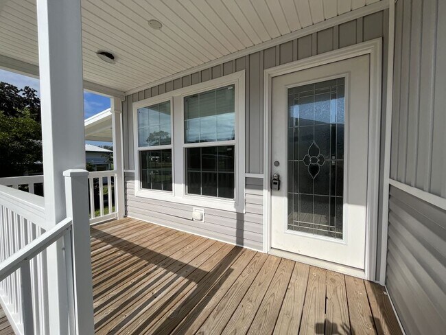 Photo - 165 Millwood Rd