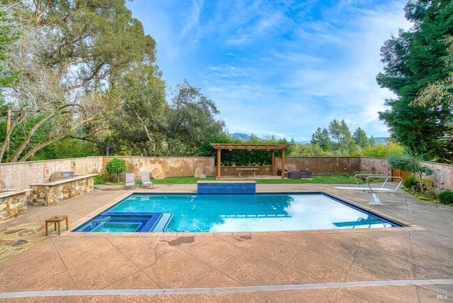 Building Photo - 2703 Brush Creek Rd