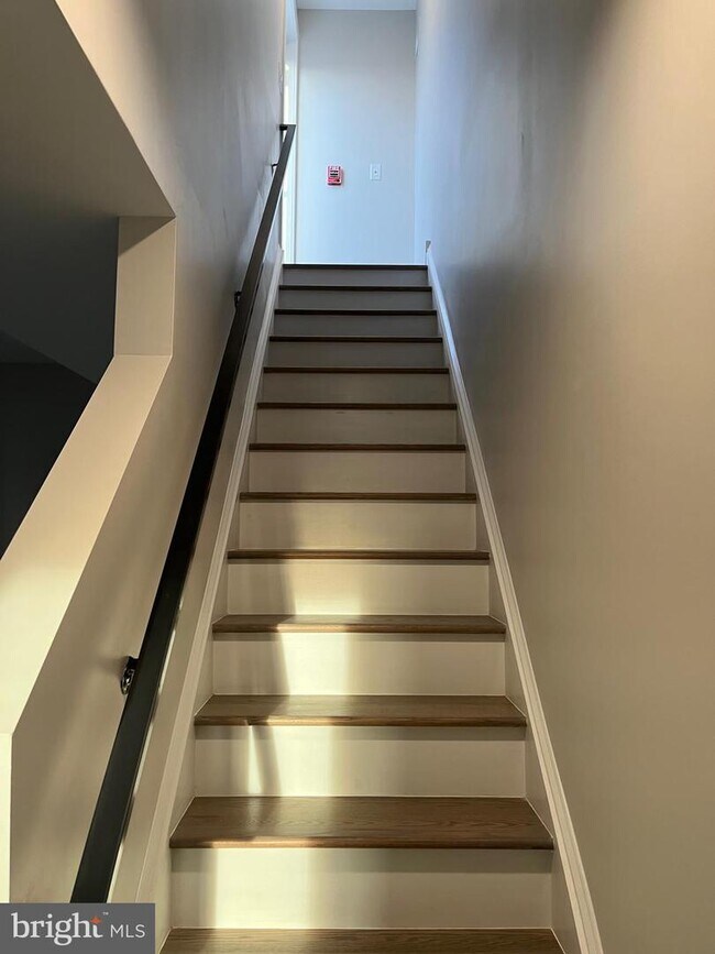 Photo - 2220 N Franklin St Unit 3