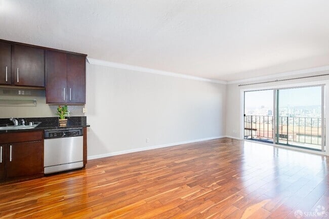 Building Photo - 646 Corbett Ave Unit 605 Rental