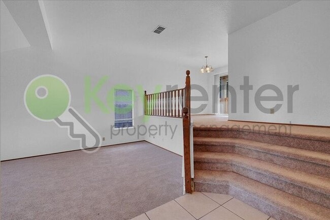 Photo - 1495 Deerfield Cir House