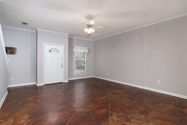 Photo - 129 Ashley Way