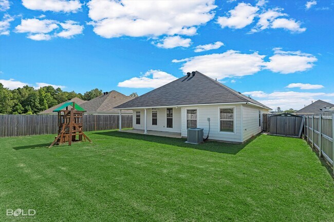 Photo - 257 Sedgewick Ave
