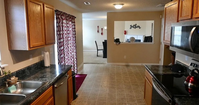 Photo - 412 Cape Jasmine Way