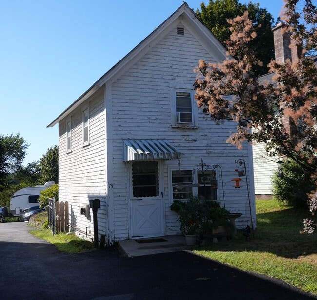 Building Photo - 75 Portland Ave Rental