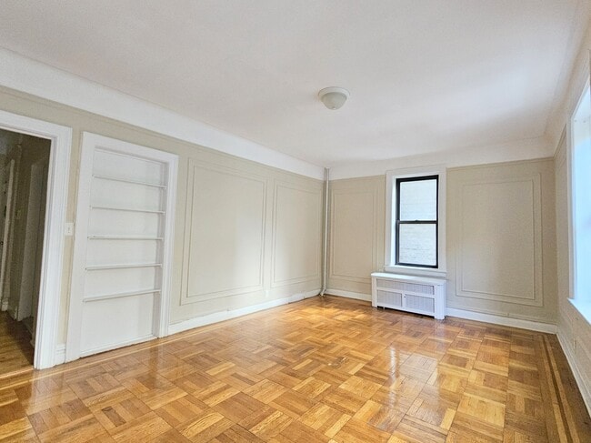 Photo - 850 W 176th St Unit 2E