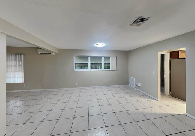 Building Photo - 9737 S 53rd Ave