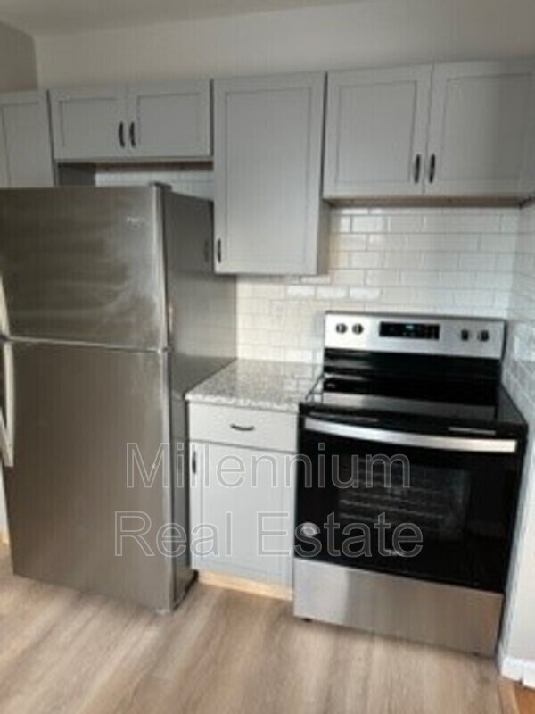 Photo - 60 Niagara Ave