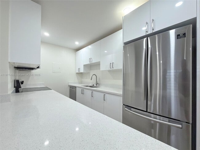 Building Photo - 5505 NW 7th St Unit W318 Rental