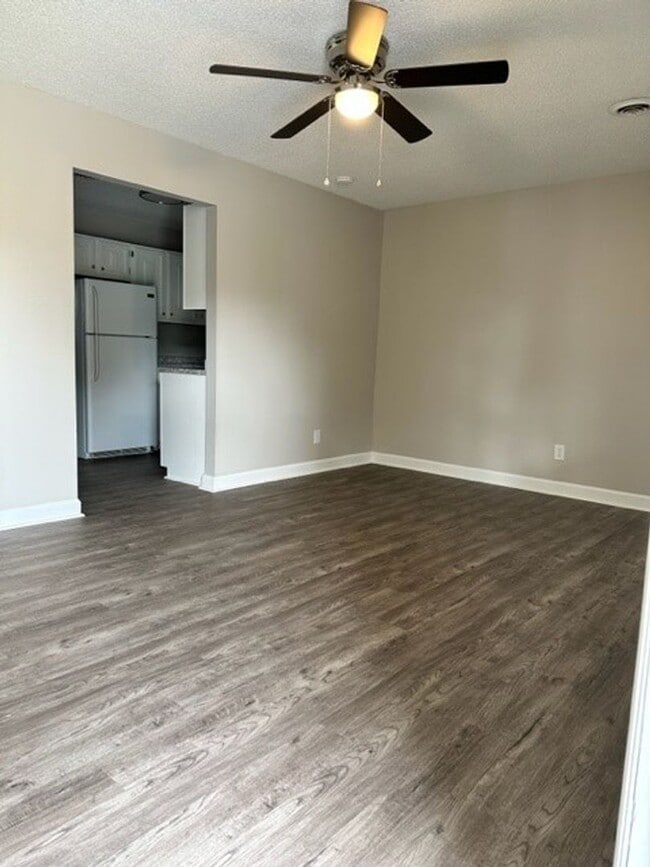 Photo - 216 Colonial Heights Rd Unit #9