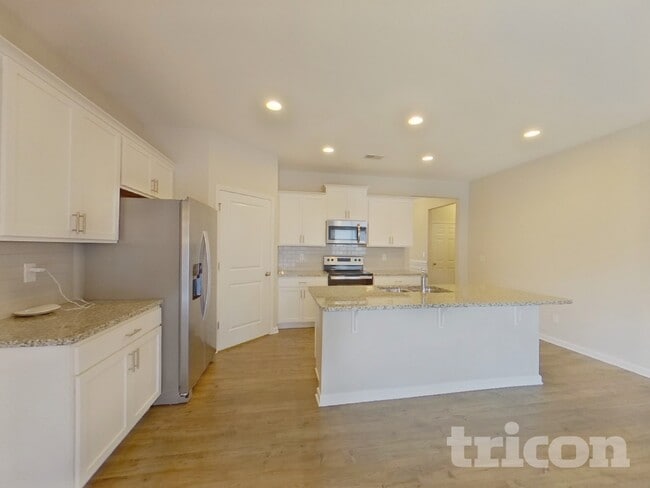 Photo - 453 All Seasons Dr