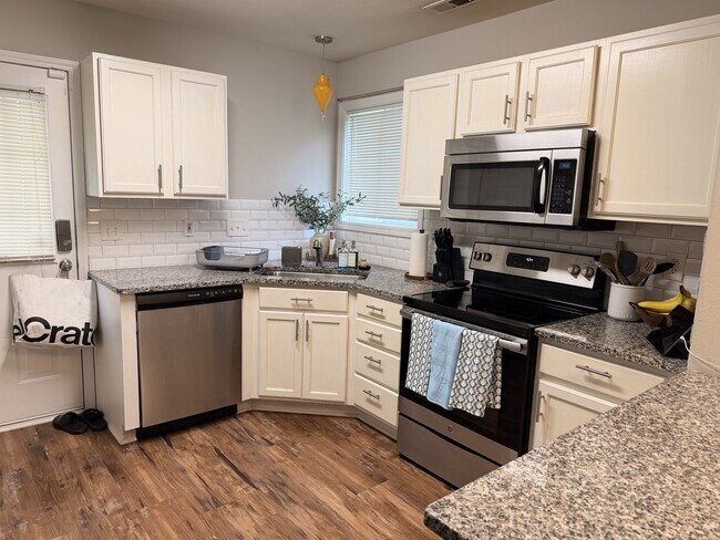 Photo - 2722 Meadow Knoll Dr