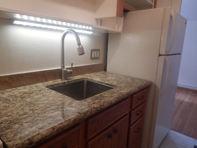 Photo - 2328 Hoyt Ave Unidad 3