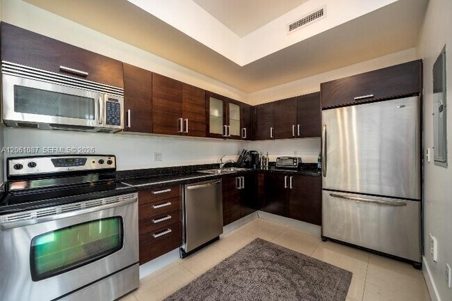 3250 Grand Ave Unit 302