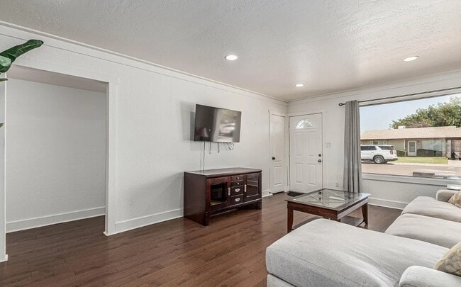 Photo - 343 W Santa Cruz Dr