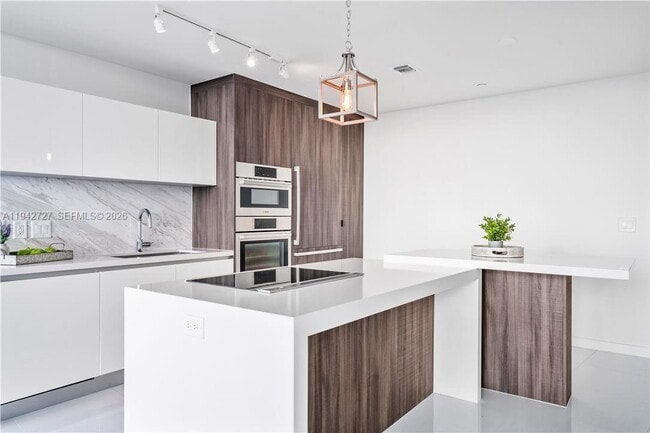 Photo - 851 NE 1st Ave Unidad 2904