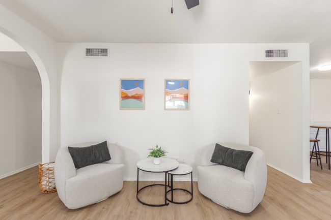 Photo - 2222 W Morningside Dr