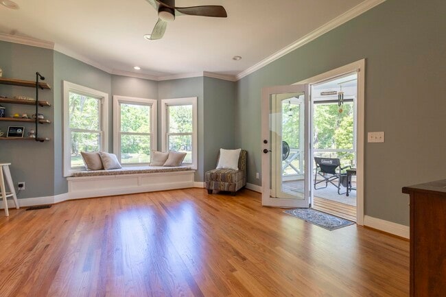 Photo - 133 Old Augusta Dr