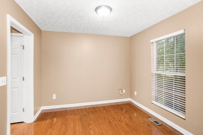 Photo - 1604 Overcreek Ct