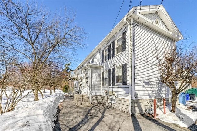 Photo - 155 Thorndike St Unidad 155 Thorndike St. #2