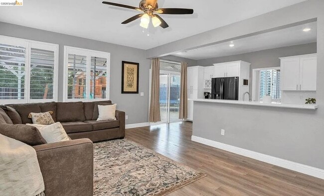 Photo - 4010 Goleta Pl