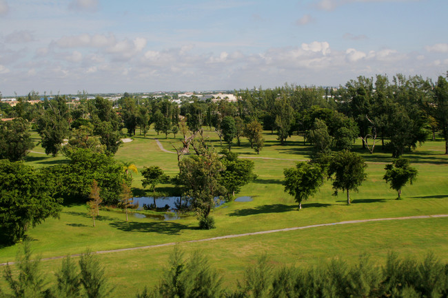 Aqua 2800 Apartment Homes For Rent in Oakland Park, FL | ForRent.com