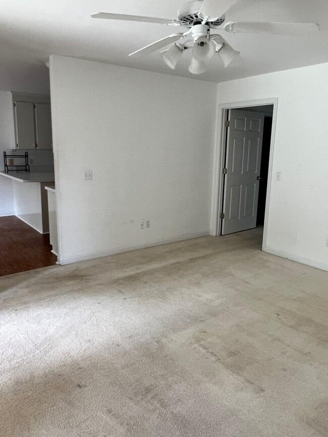 Photo - 2415 Stonewood Dr