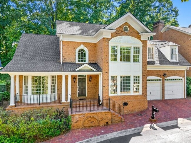 Building Photo - 459 Ivy Park Ln NE