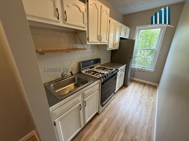 70 Melville St Unit 1