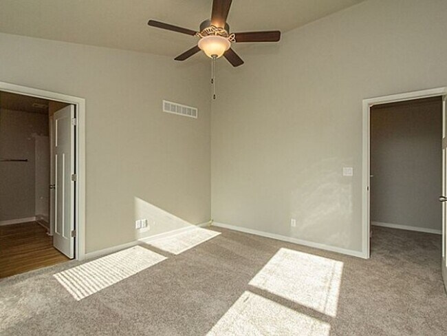 Photo - Twin Gates Townhomes - Interior Unit