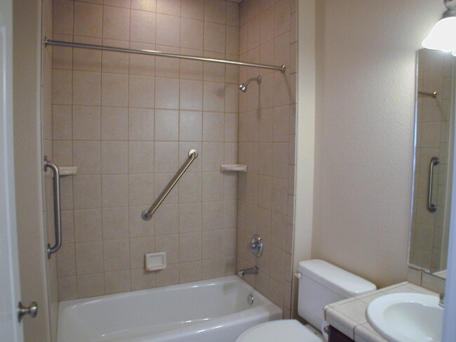 Photo - House For Lease