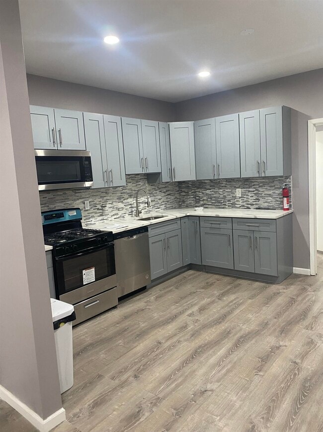 Photo - 422 Avenue C