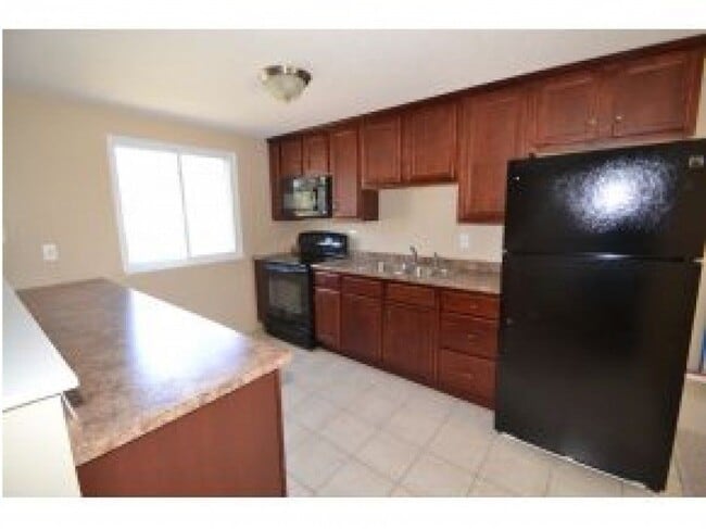 901 Mammoth Rd Unit 6