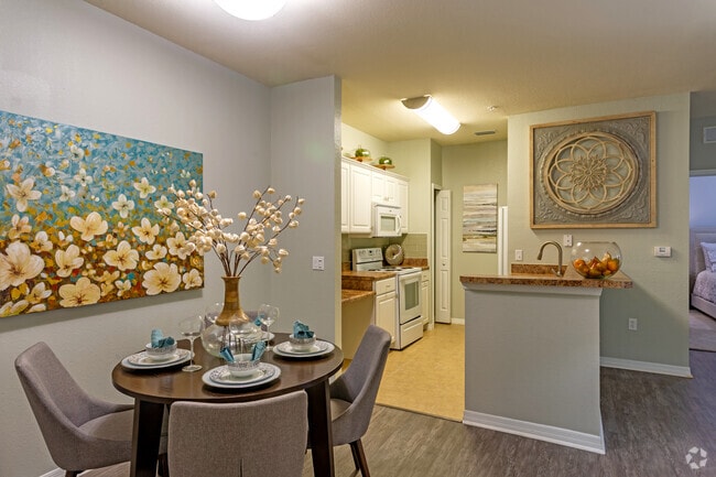 2BR, 2BA- Dining/Kitchen
