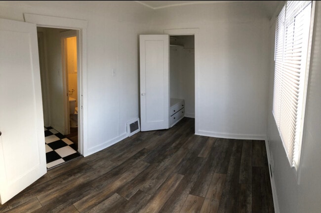 Photo - 1124 E Garfield Ave Unit Apt 2