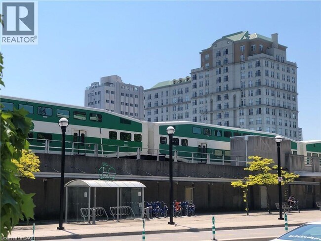 Photo - 135 James St S Unit 606