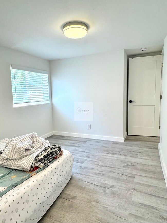 Photo - Updated 2 Bed, 1 Bath | South Beacon Hill | Private Patio + Parking Unidad South Beacon  A