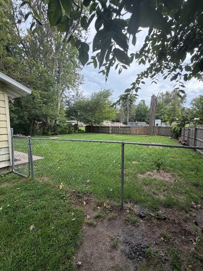 3003 Greenbelt Dr