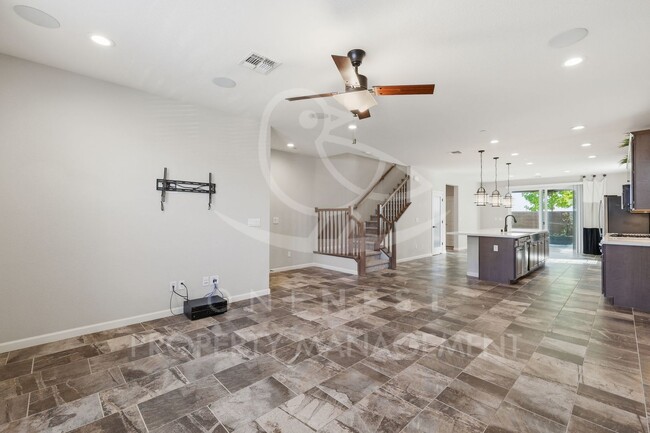 Photo - 4 bedroom, 3 bathroom - 2473 square feet; Twelve Bridges