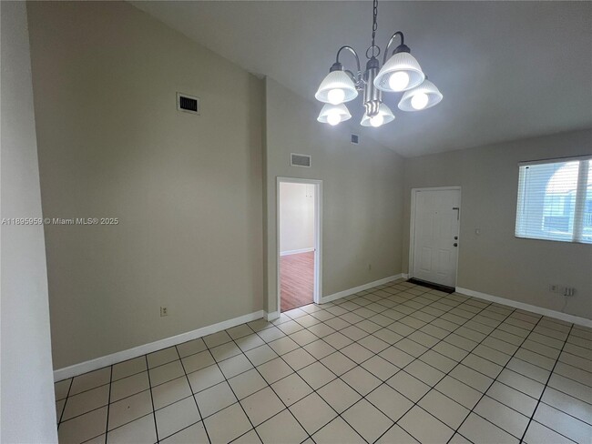Photo - 2903 SE 17th Ave Unit 201