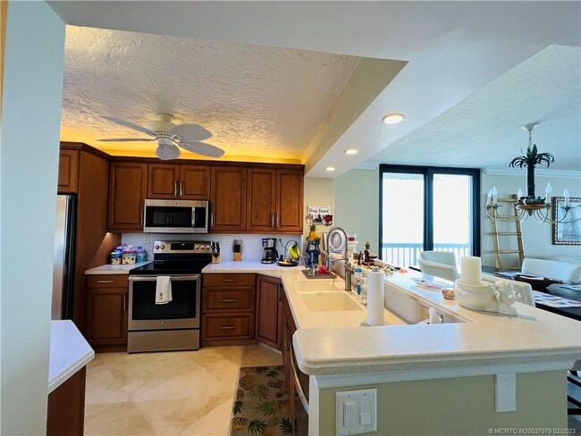 Building Photo - 10600 S Ocean Dr Unit 701